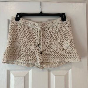 Crochet flowy shorts